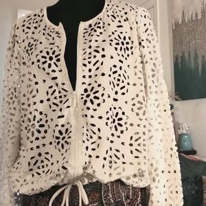 Pattern holed zipper jacket